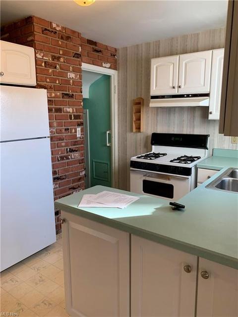 29954 Halifax St, Wickliffe, OH 44092 photo 12