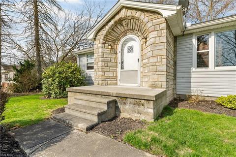 5992 Keller Rd, Akron, OH 44319 photo 4