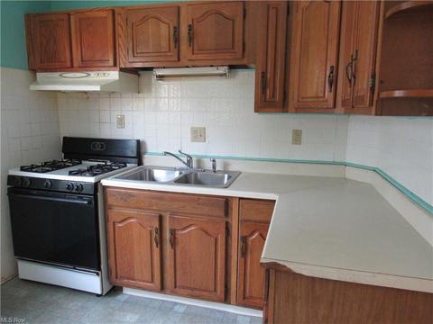 117 E 30th St, Lorain, OH 44055 photo 7