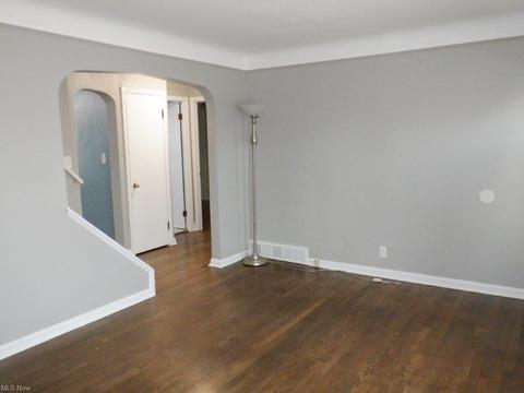3103 Stanfield Dr, Parma, OH 44134 photo 9