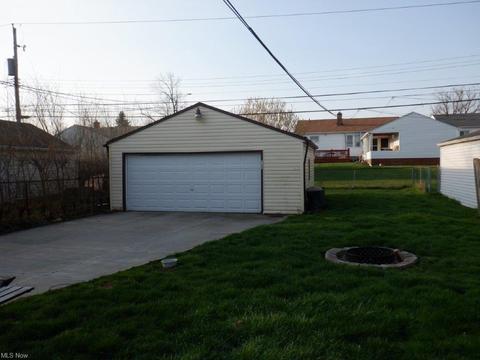 3103 Stanfield Dr, Parma, OH 44134 photo 4