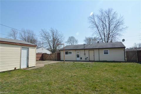 742 Baldwin Ave, Elyria, OH 44035 photo 12
