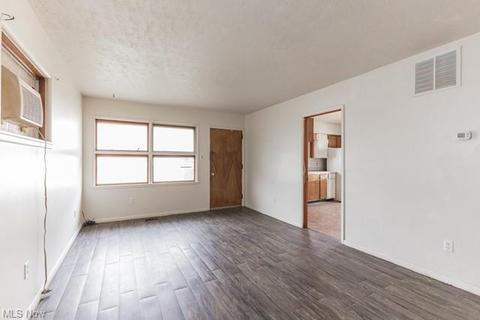 234 13th St, Elyria, OH 44035 photo 10