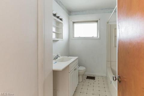 234 13th St, Elyria, OH 44035 photo 28