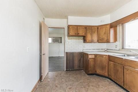 234 13th St, Elyria, OH 44035 photo 15