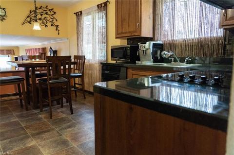 5347 Regency Dr, Parma, OH 44129 photo 5