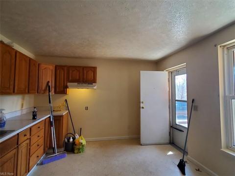 8982 N Main St, Windham, OH 44288 photo 12