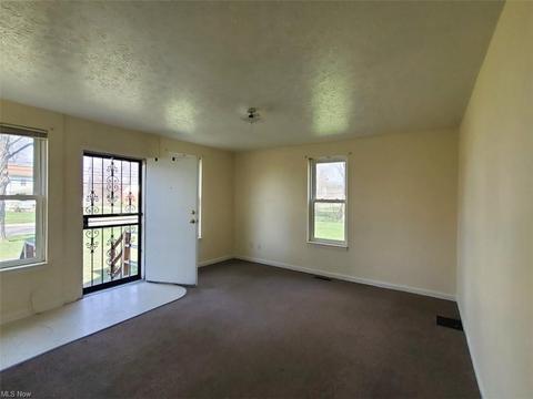 8982 N Main St, Windham, OH 44288 photo 4