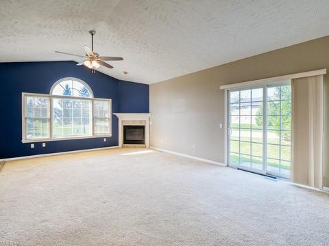 101 Arrow Ct, Elyria, OH 44035 photo 5