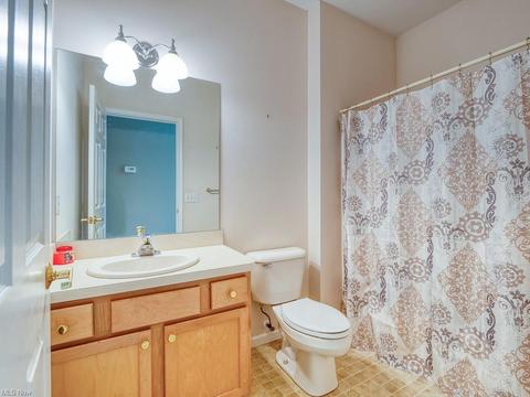 101 Arrow Ct, Elyria, OH 44035 photo 12