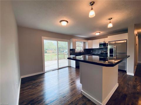 9060 Wilverne Dr, Windham, OH 44288 photo 7