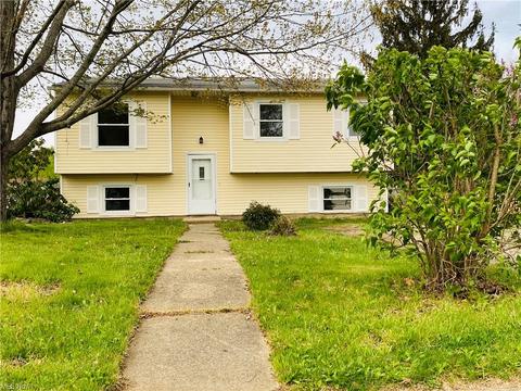 9060 Wilverne Dr, Windham, OH 44288 photo 1