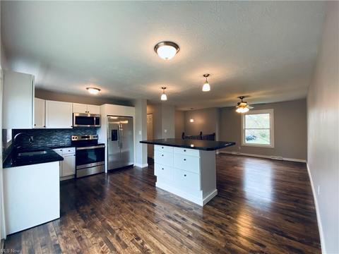 9060 Wilverne Dr, Windham, OH 44288 photo 6