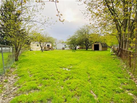 9060 Wilverne Dr, Windham, OH 44288 photo 3