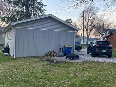 1832 Walnut Blvd, Ashtabula, OH 44004 photo 3