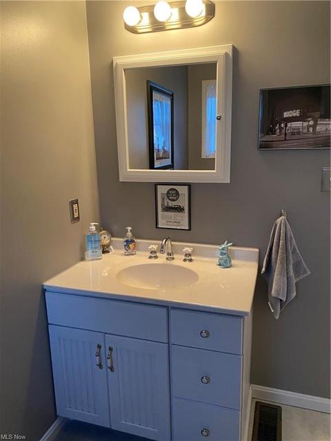 1832 Walnut Blvd, Ashtabula, OH 44004 photo 8
