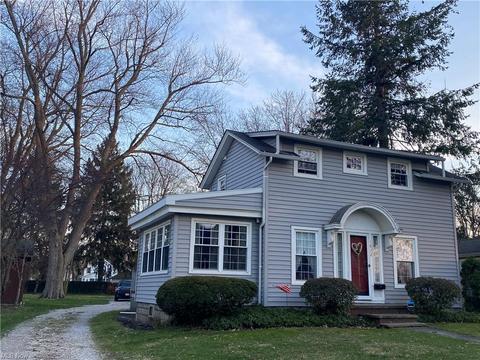 1832 Walnut Blvd, Ashtabula, OH 44004 photo 1