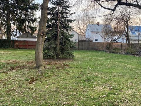 1832 Walnut Blvd, Ashtabula, OH 44004 photo 4