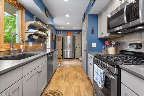 10057 Rosemere St, Elyria, OH 44035 photo 10