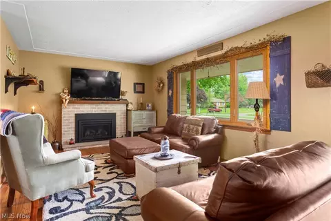10057 Rosemere St, Elyria, OH 44035 photo 6