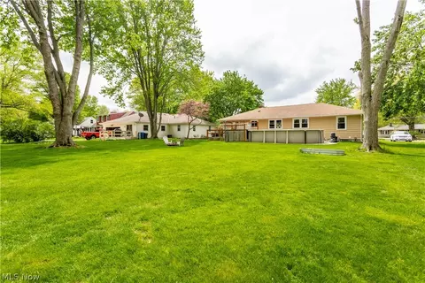 10057 Rosemere St, Elyria, OH 44035 photo 3