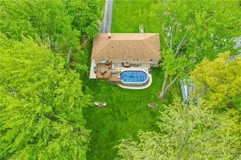 10057 Rosemere St, Elyria, OH 44035 photo 4