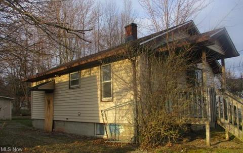 359 Brace Ave, Elyria, OH 44035 photo 5