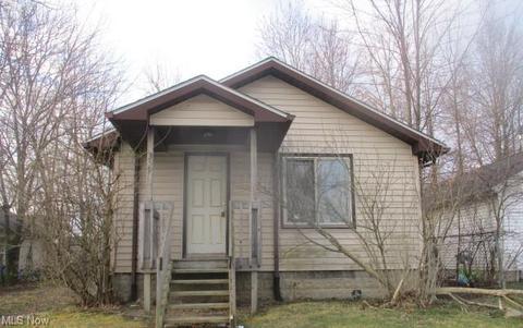 359 Brace Ave, Elyria, OH 44035 photo 1