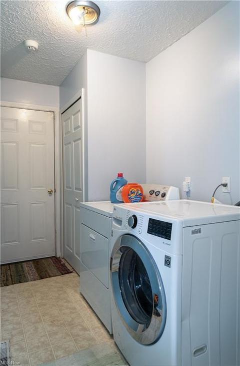 2071 Stonepath St, Lorain, OH 44052 photo 10
