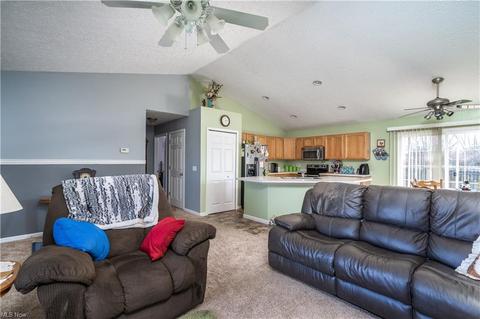 2071 Stonepath St, Lorain, OH 44052 photo 6