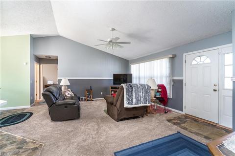 2071 Stonepath St, Lorain, OH 44052 photo 4