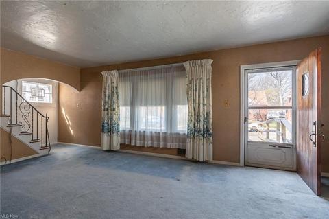 255 E 246th St, Euclid, OH 44123 photo 3