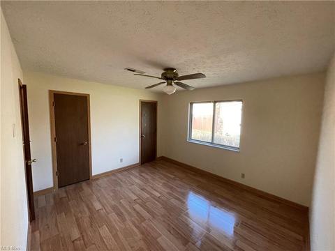 516 Kansas Ave, Elyria, OH 44035 photo 9