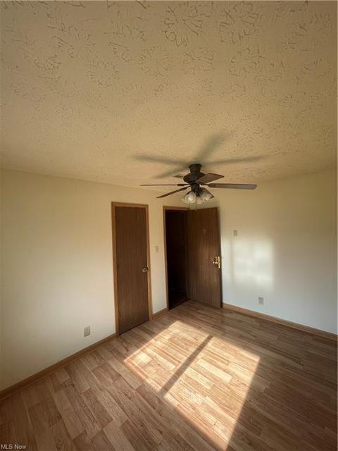 516 Kansas Ave, Elyria, OH 44035 photo 6