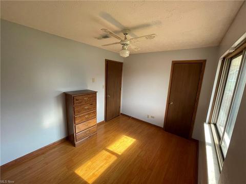 516 Kansas Ave, Elyria, OH 44035 photo 7