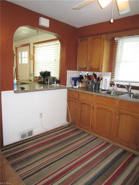 274 Hilliard Rd, Elyria, OH 44035 photo 4
