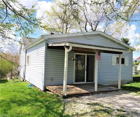 108 Markatan St, Flushing, OH 43977 photo 2