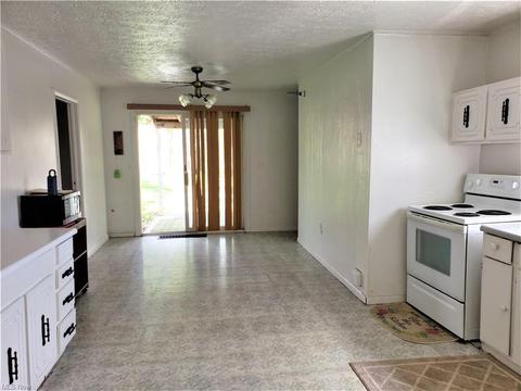 108 Markatan St, Flushing, OH 43977 photo 7