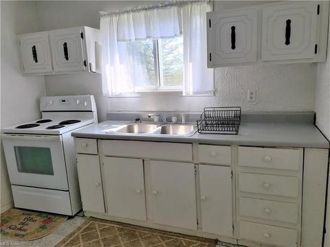 108 Markatan St, Flushing, OH 43977 photo 5