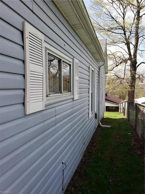 108 Markatan St, Flushing, OH 43977 photo 4