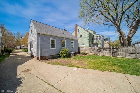 305 E 210 St, Euclid, OH 44123 photo 19