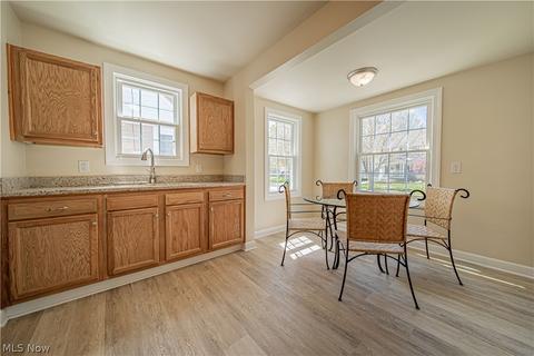 305 E 210 St, Euclid, OH 44123 photo 4