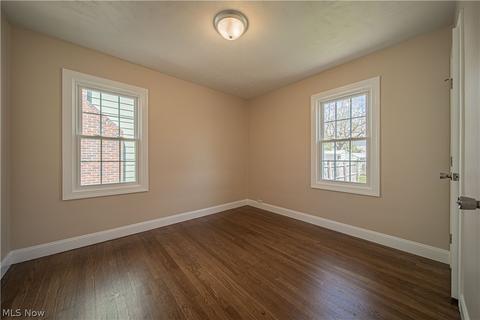305 E 210 St, Euclid, OH 44123 photo 9