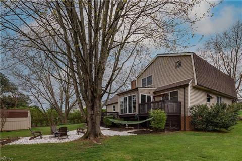 3464 Cornwall Dr NW, Canton, OH 44708 photo 2