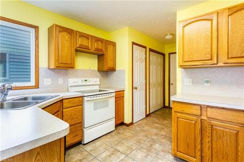 112 Bears Paw, Elyria, OH 44035 photo 8