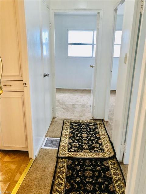 874 Kickapoo Ave, Akron, OH 44305 photo 3