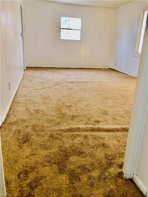 874 Kickapoo Ave, Akron, OH 44305 photo 8