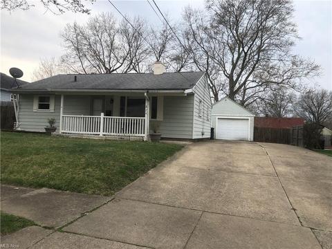 874 Kickapoo Ave, Akron, OH 44305 photo 1