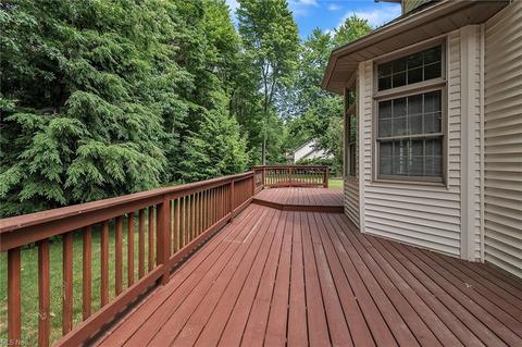 4395 Stonegate Dr, Saybrook, OH 44004 photo 5