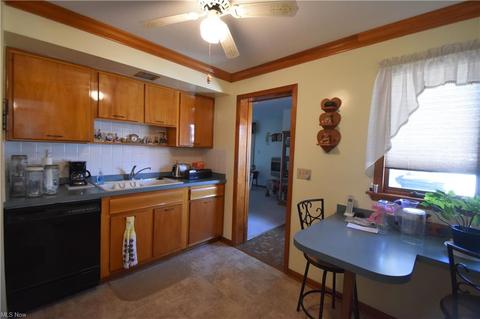635 High St, Elyria, OH 44035 photo 6